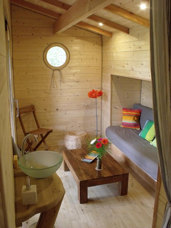 La Cabane Du Vieux Chene Susmiou 外观 照片