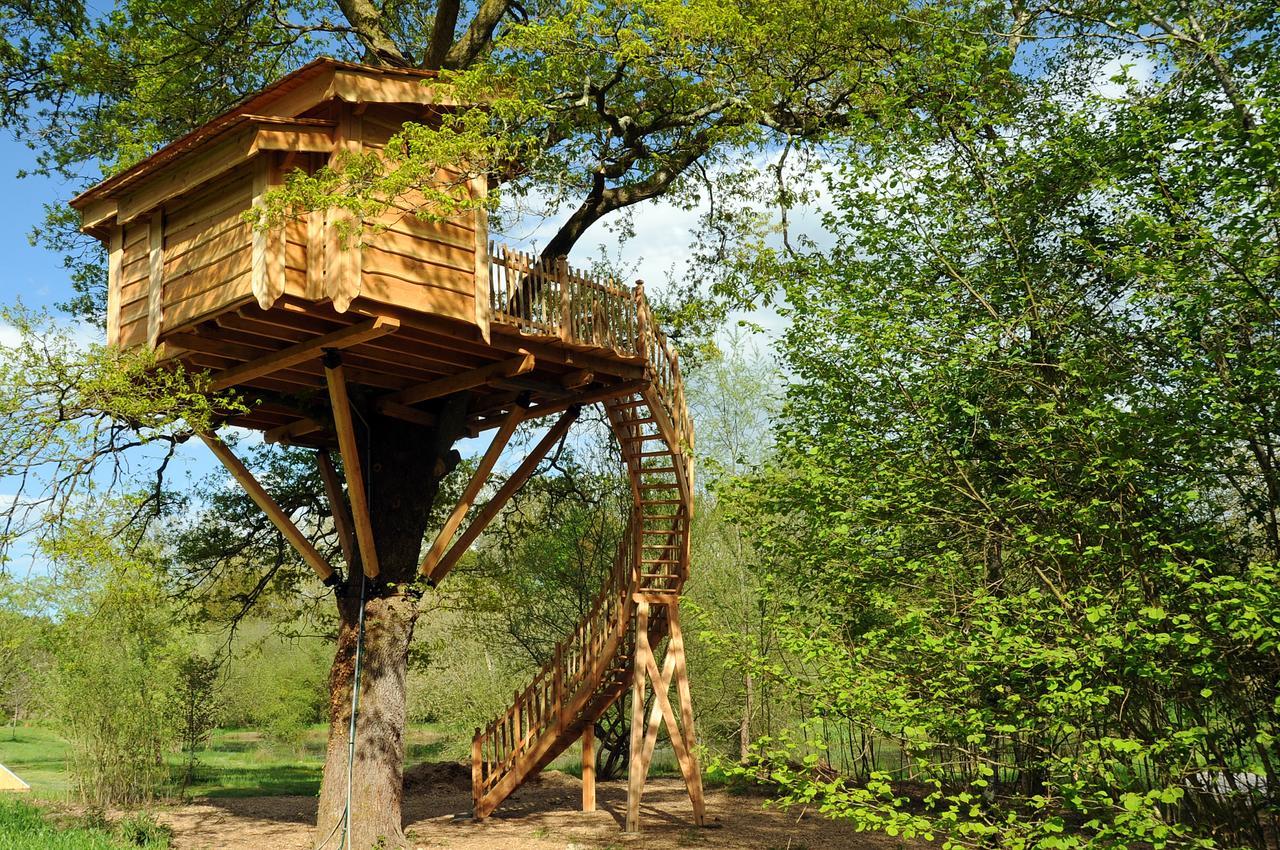 La Cabane Du Vieux Chene Susmiou 外观 照片