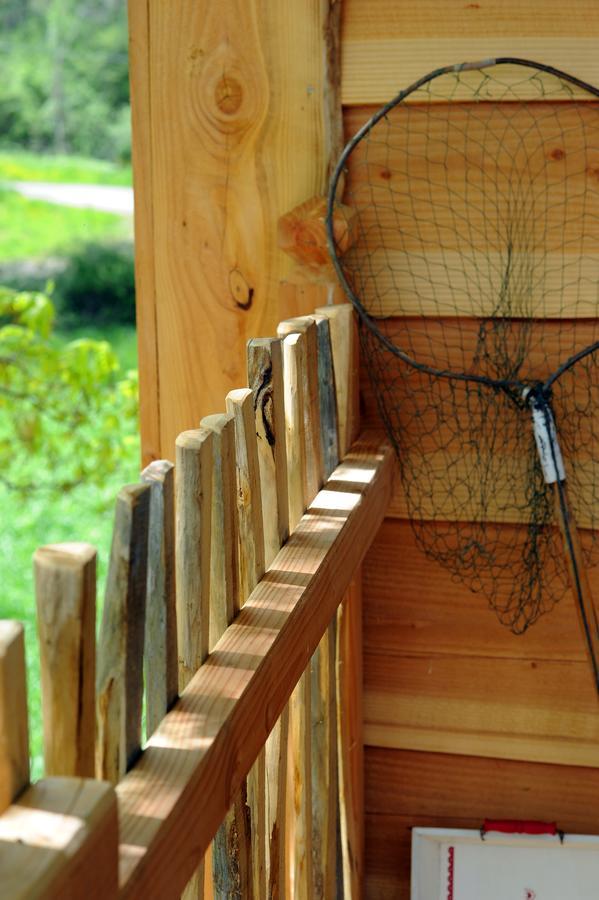 La Cabane Du Vieux Chene Susmiou 外观 照片